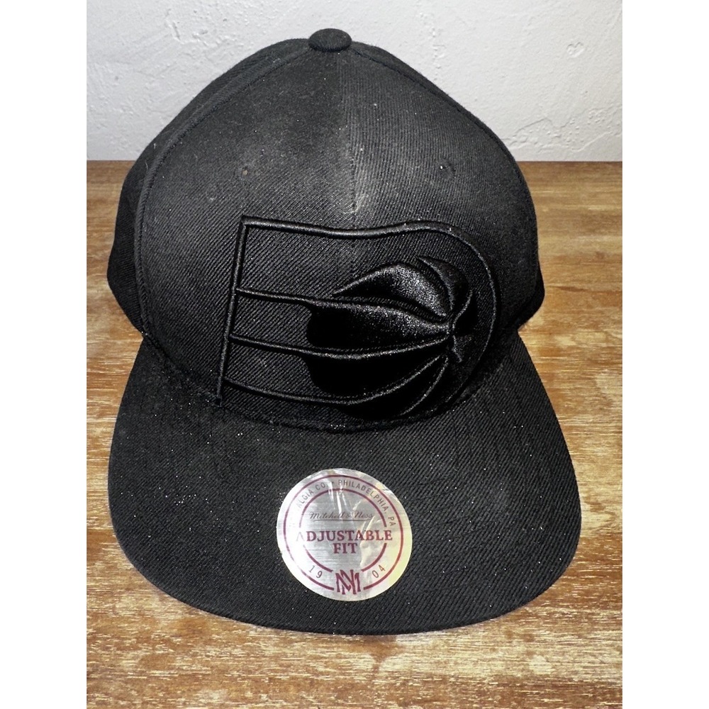 Mitchell & Ness NBA Indiana Pacers Blackout Snapback Hat